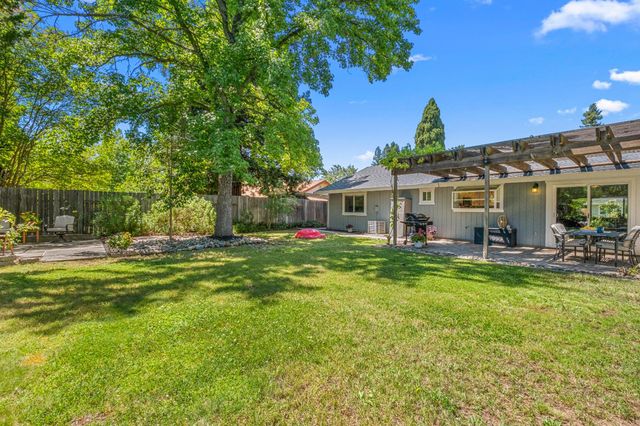 105 Snow Bar Ct, Folsom, CA 95630