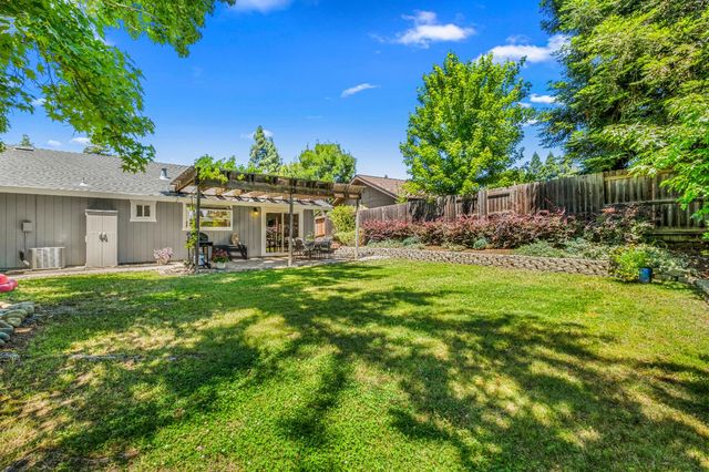 105 Snow Bar Ct, Folsom, CA 95630
