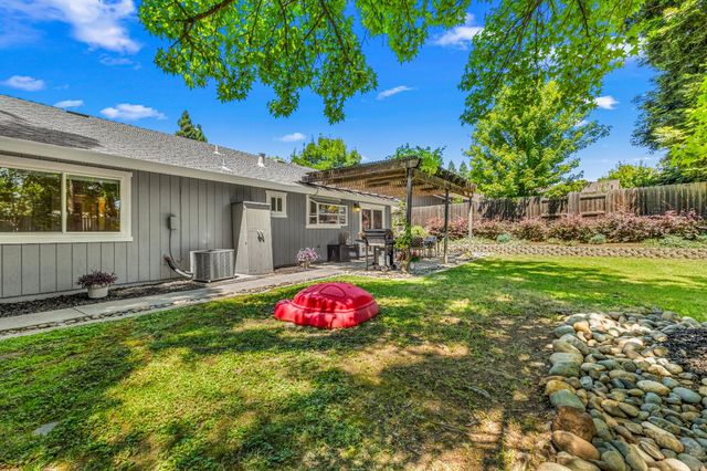 105 Snow Bar Ct, Folsom, CA 95630