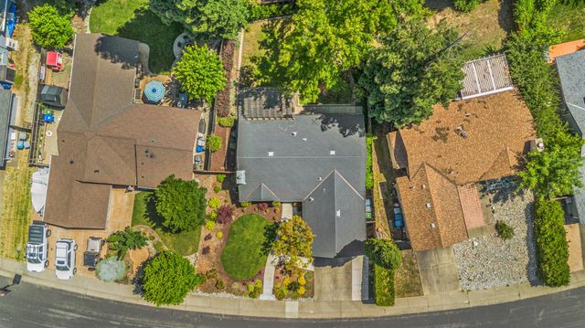 105 Snow Bar Ct, Folsom, CA 95630