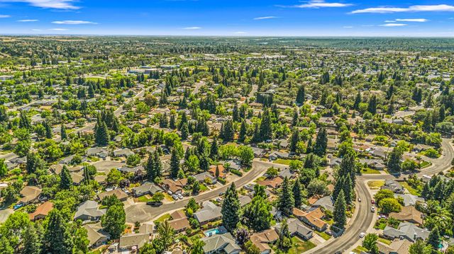 105 Snow Bar Ct, Folsom, CA 95630