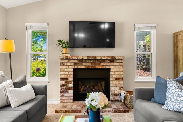 105 Snow Bar Ct, Folsom, CA 95630