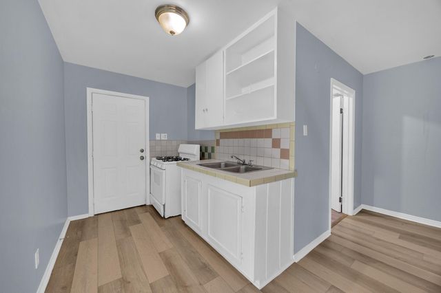 1144 Northwestern Ave B, Austin, TX 78702