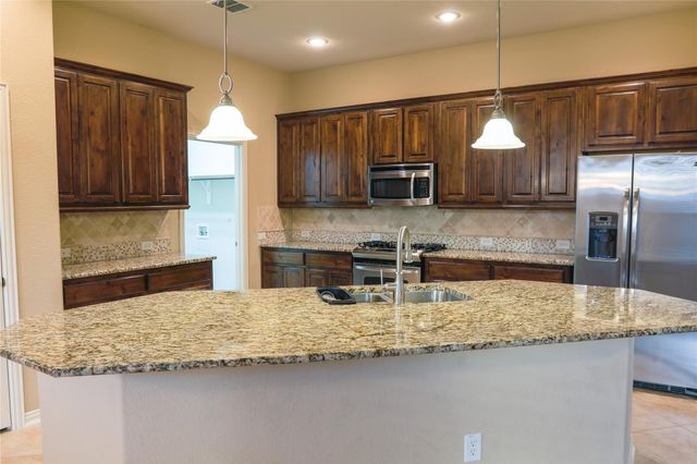 200 Sir Brine Drive, Lewisville, TX 75056