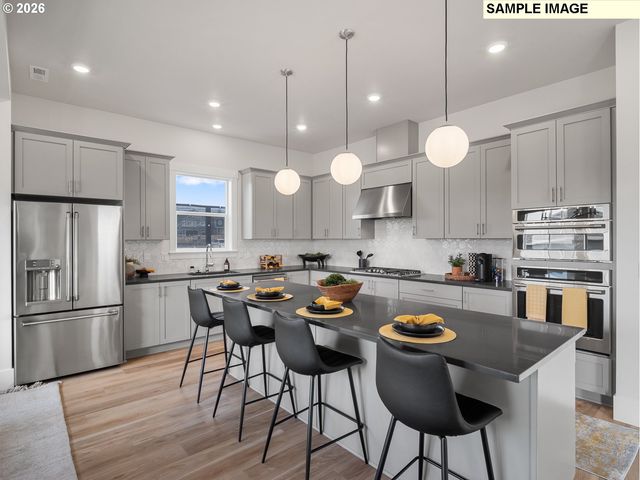 11728 Sw HAYRICK Ter, Beaverton, OR 97007