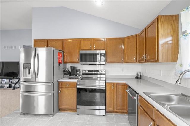 12670 Oakwood Drive, Platte City, MO 64079