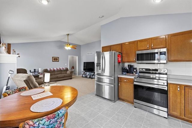 12670 Oakwood Drive, Platte City, MO 64079