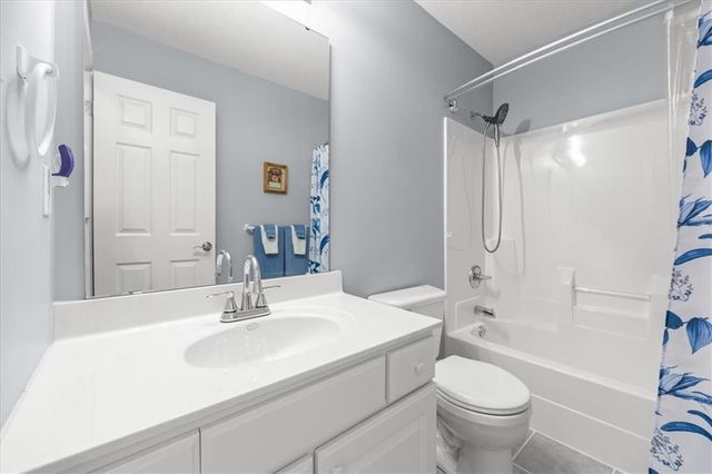 12670 Oakwood Drive, Platte City, MO 64079