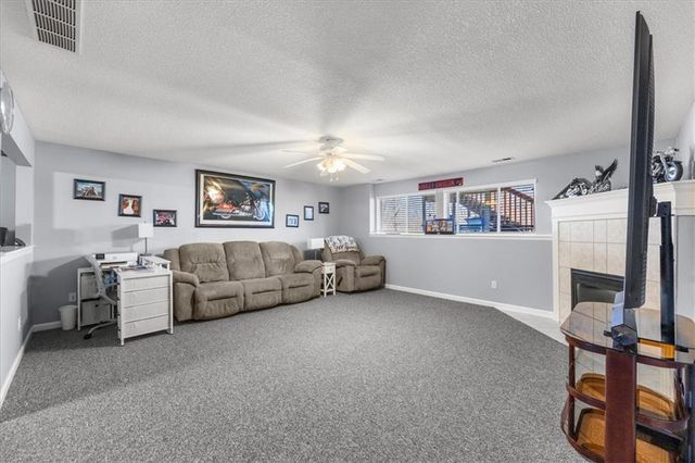 12670 Oakwood Drive, Platte City, MO 64079
