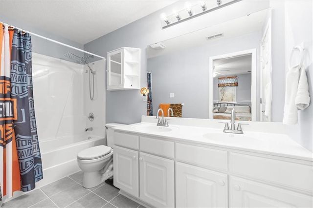 12670 Oakwood Drive, Platte City, MO 64079