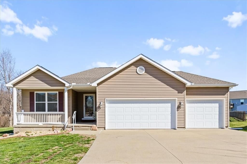 12670 Oakwood Drive, Platte City, MO 64079