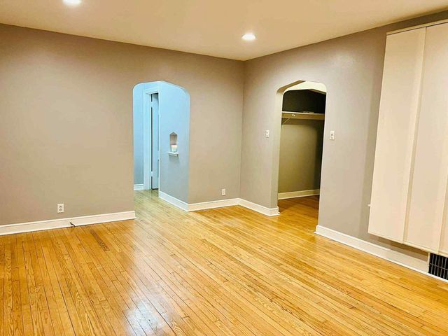 3205 W Thurston STREET, Milwaukee, WI 53209