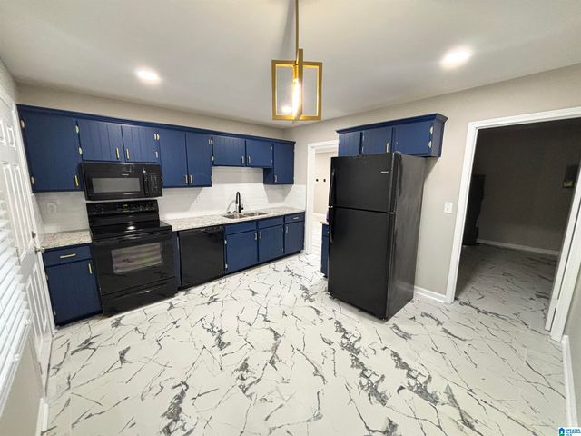 1833 DRY CREEK CIRCLE, Birmingham, AL 35235