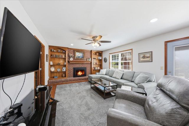 10504 Cheshire Ridge Drive, Florence, KY 41042