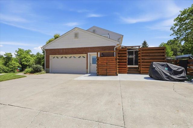 10504 Cheshire Ridge Drive, Florence, KY 41042