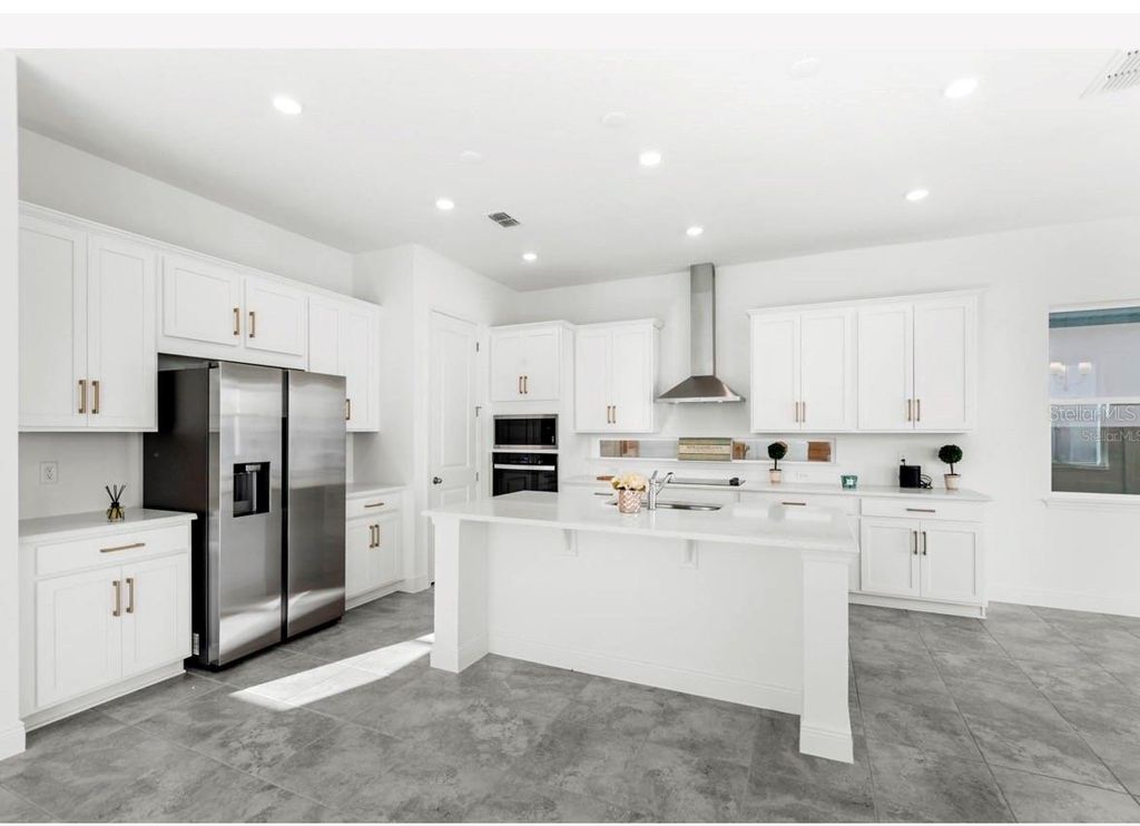 Image 5 of property listing at 10133 PEEBLES STREET, Orlando, FL 32827