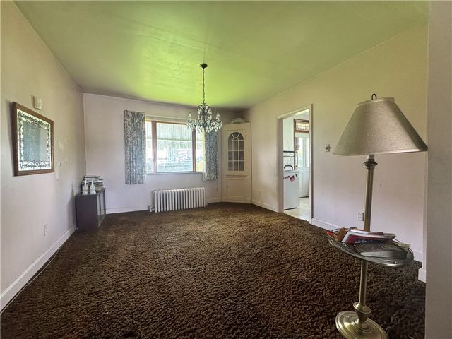 325 Crest Ave, Charleroi Boro, PA 15022