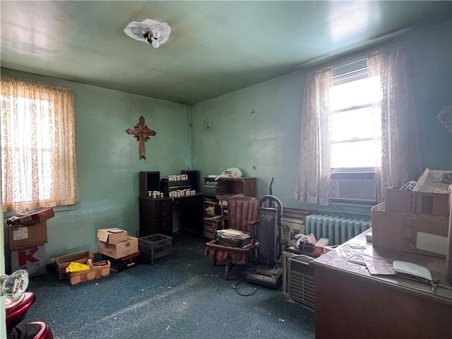 325 Crest Ave, Charleroi Boro, PA 15022