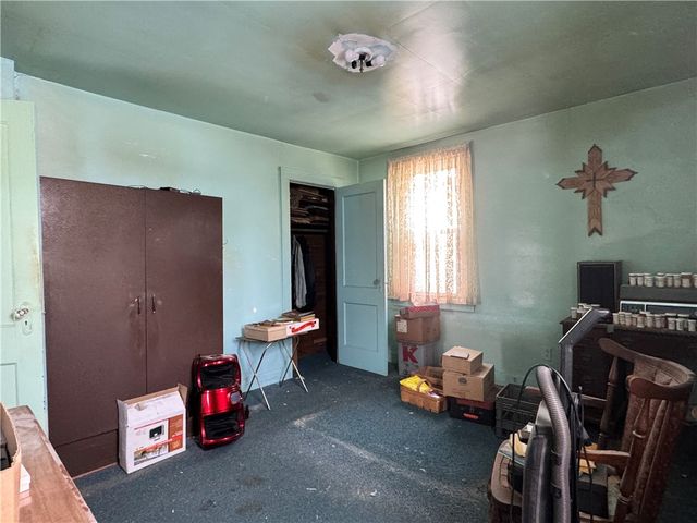 325 Crest Ave, Charleroi Boro, PA 15022