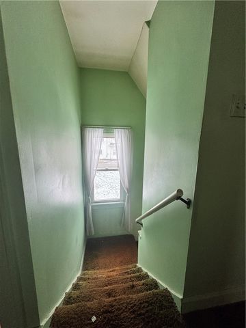 325 Crest Ave, Charleroi Boro, PA 15022