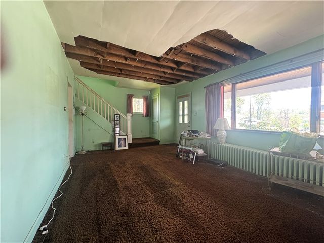 325 Crest Ave, Charleroi Boro, PA 15022