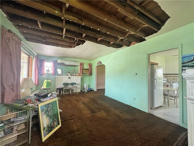325 Crest Ave, Charleroi Boro, PA 15022
