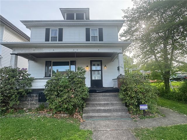 325 Crest Ave, Charleroi Boro, PA 15022