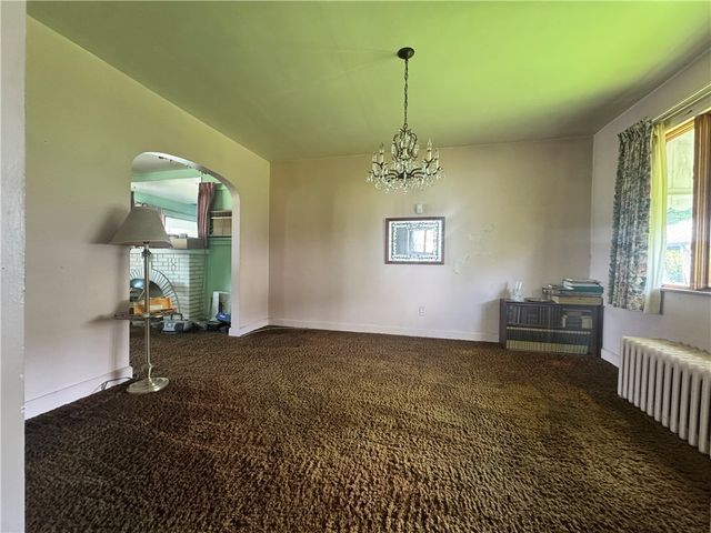 325 Crest Ave, Charleroi Boro, PA 15022