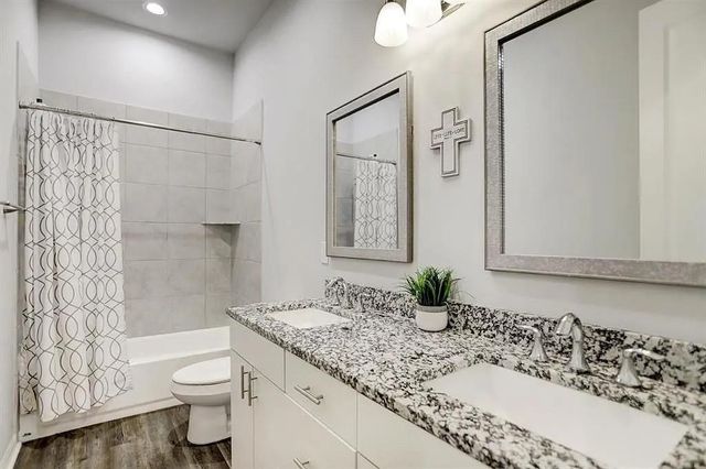 4906 Paradigm Lane, Spring, TX 77379