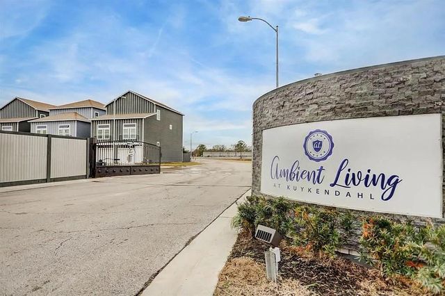 4906 Paradigm Lane, Spring, TX 77379