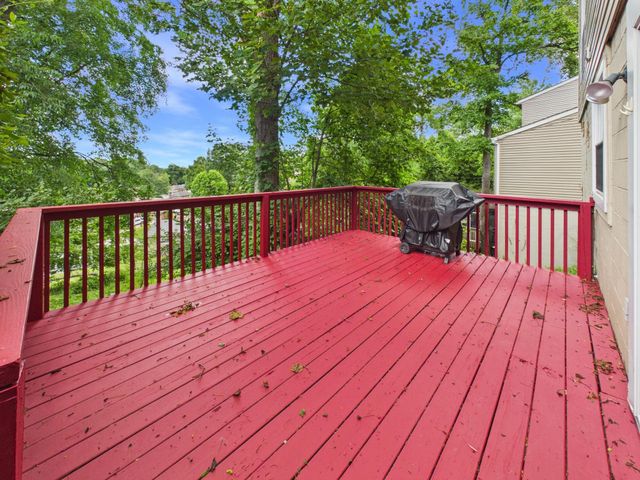 33 Lynn Marr Drive, Huntington, WV 25705