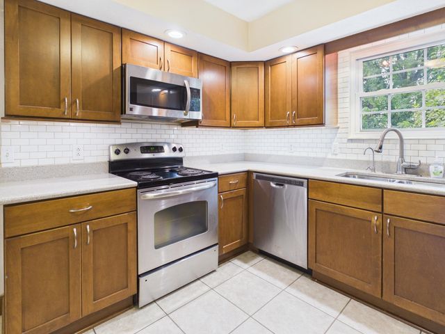 33 Lynn Marr Drive, Huntington, WV 25705