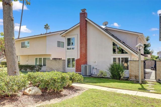 5021 Apollo Circle, Los Alamitos, CA 90720