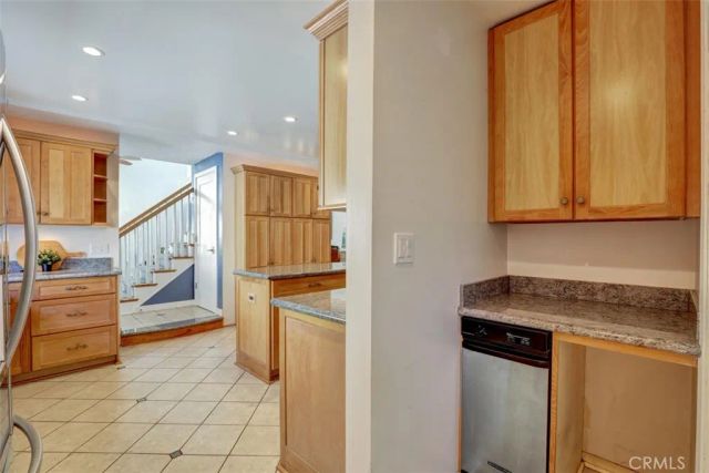 5021 Apollo Circle, Los Alamitos, CA 90720