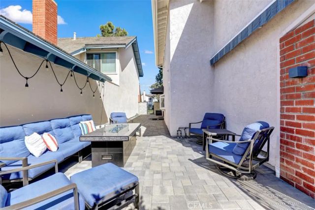 5021 Apollo Circle, Los Alamitos, CA 90720