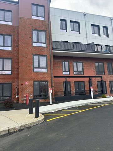 133 Salem St 214, Revere, MA 02151