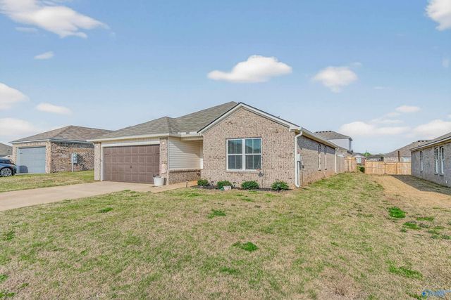 231 Faded Rose Lane, Toney, AL 35773