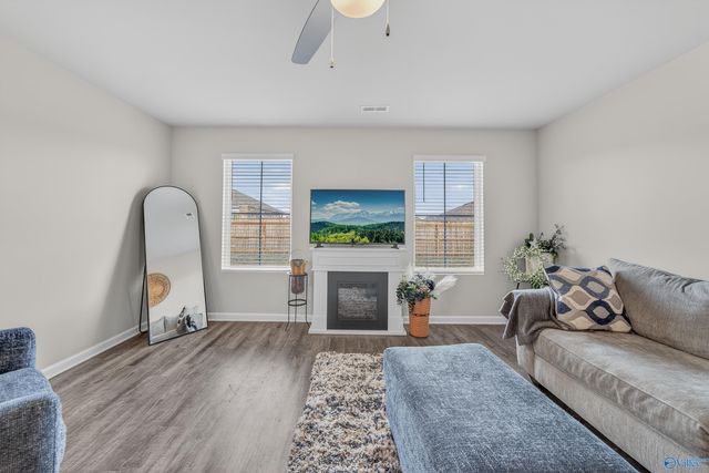 231 Faded Rose Lane, Toney, AL 35773