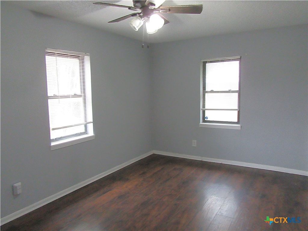 Image 10 of property listing at 501 Harper Street, Holland, TX 76534