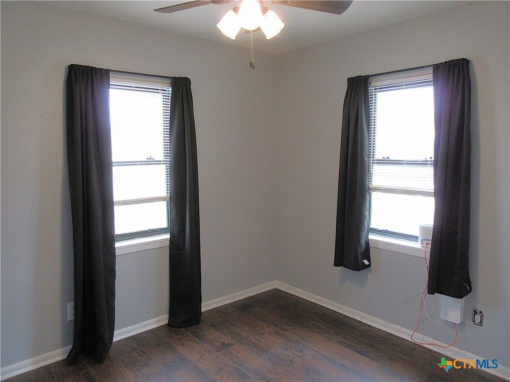 Image 12 of property listing at 501 Harper Street, Holland, TX 76534