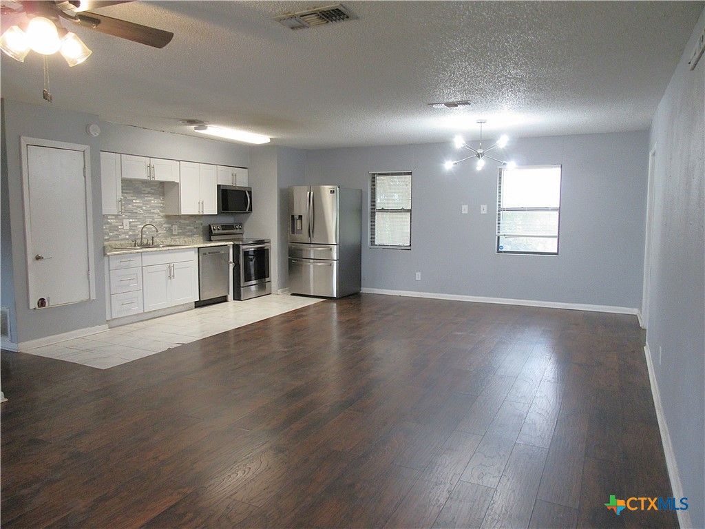 Image 3 of property listing at 501 Harper Street, Holland, TX 76534
