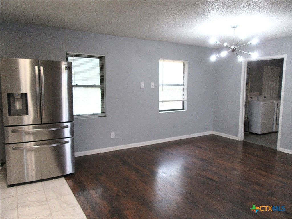Image 9 of property listing at 501 Harper Street, Holland, TX 76534