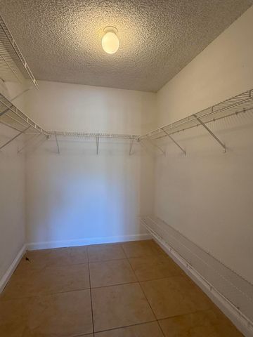 7640 Westwood Drive 402, Tamarac, FL 33321