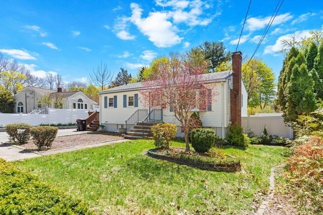 221 Anawan St, Brockton, MA 02302