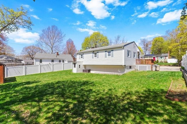 221 Anawan St, Brockton, MA 02302