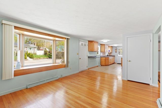 221 Anawan St, Brockton, MA 02302