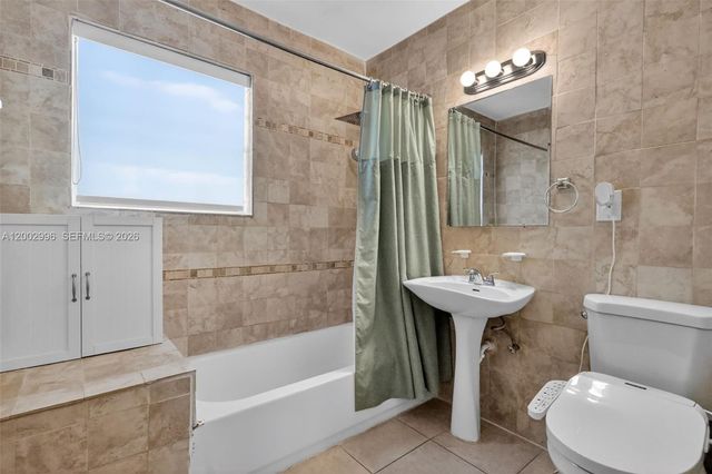 172 NW 116th St, Miami, FL 33168