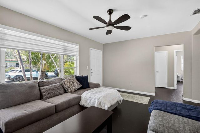 172 NW 116th St, Miami, FL 33168