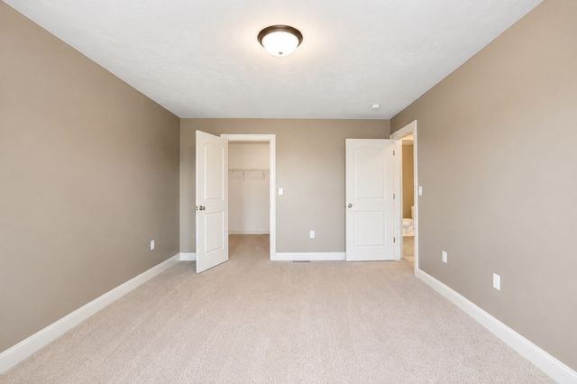 9 Shamrock Ln, Lakeville, MA 02347