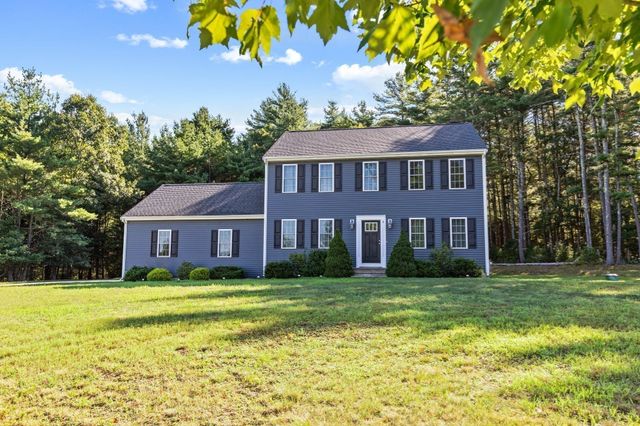 9 Shamrock Ln, Lakeville, MA 02347